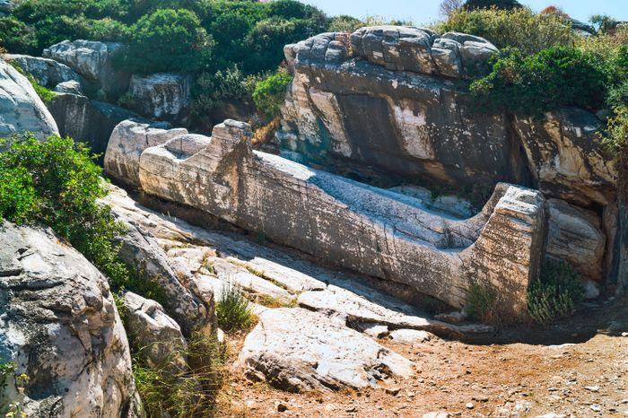 kouros naxos